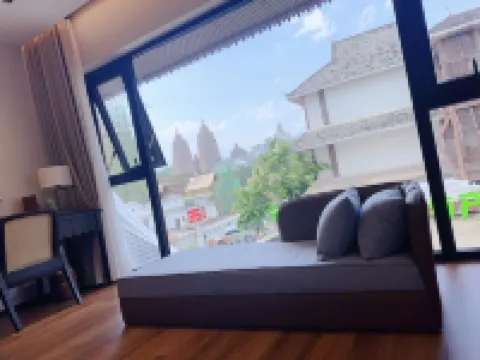 Taiyue Hotel (Jinghong Gaozhuang Starlight Night Market)