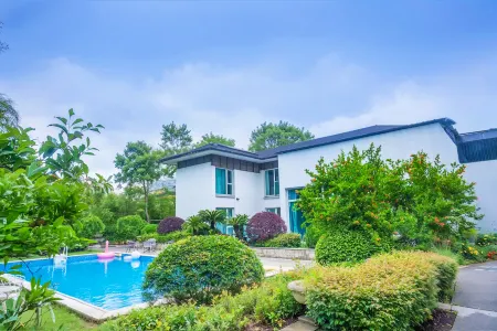 Shanghai Meishu Time Swimming Pool Party Single-family Villa Отели рядом с достопримечательностью «Shanghai International Studies University (Wenxiang Road)»