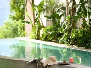 Wuyu Mountain Resort Hotel (Chongqing Nanbin Road Changjiahui Branch)