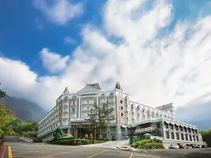 Le Midi Hotel Chitou