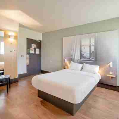 B&B HOTEL Hyères Rooms