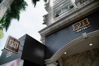 PH 飯店（西貢會展中心富美興店） 胡志明市理工大學附近的飯店