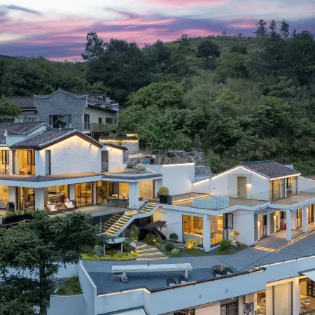 Yunmanli · Elegant Mountain Panorama | Zen Guesthouse (Terrace, Upper Jiuhua Mountain)