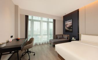 Atour Hotel (Guiyang Guanshan Lake Olympic Sports Center)