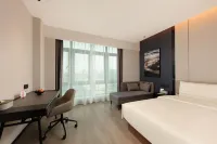 Atour Hotel (Guiyang Guanshan Lake Olympic Sports Center)