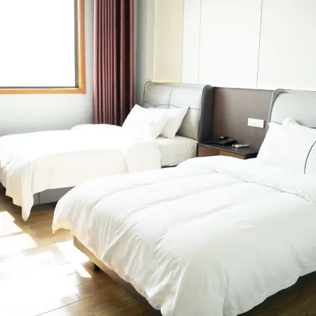 Lankao Tianchi Business Hotel