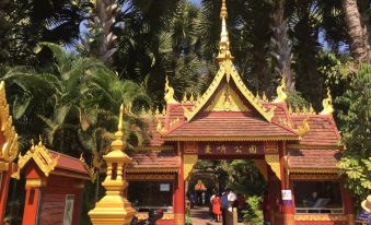 Jinghong Jingfeng Hotel