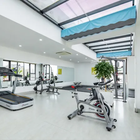 Phong Lan Building and Apartments Отели рядом с достопримечательностью «Оперный Театр»