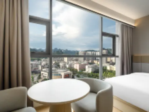 JI Hotel (Hechi Jinchengjiang Vocational Education Center) Hotels in Hechi