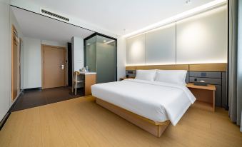 Manzhou Hotel (Pingjiang Bus Station Outlet)