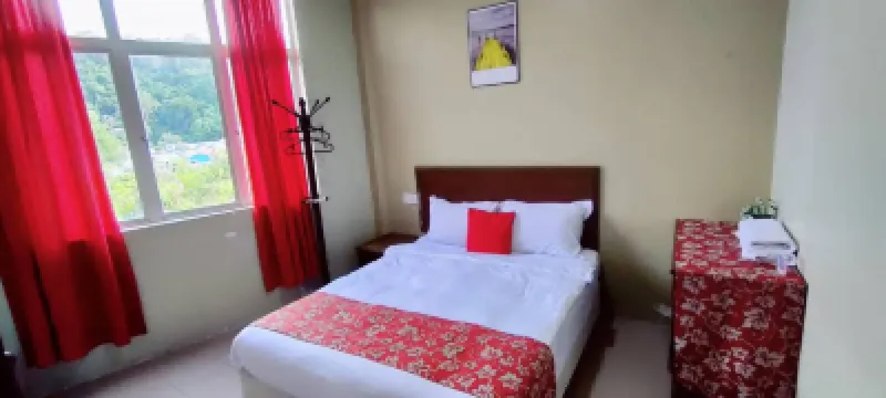 De Clinique Hotel フー リン コン周辺のホテル