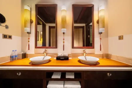 Eaglewood (LT) Hotel Отели рядом с достопримечательностью «Zhejiang University of Water Conservancy Hydropower (Nanzhang Campus)»