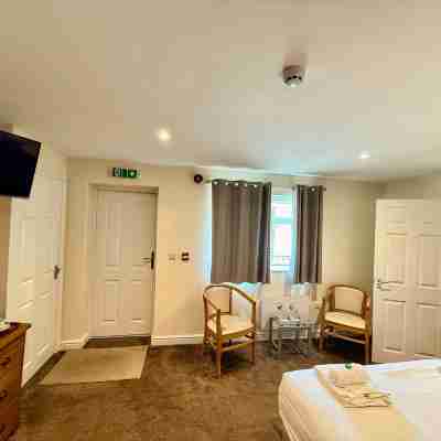 The Woodman Inn Rooms