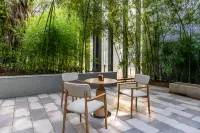 Starway Hotel (Xi'an Big Wild Goose Pagoda Tang Dynasty Everbright City) Hotels near Choc Choco Chocolate Museum(Xi'An)