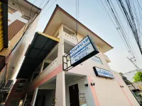 Baan Sabai Guesthouse Hotels near Chiang Mai Railway Station
