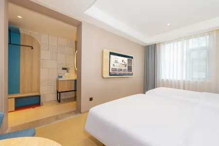 Homeinn · neo (Xiangyang People's Square Tianyuan Four Seasons City) Отели рядом с достопримечательностью «Fengchu Bridge»