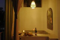 Zhi Lan Qiu Lakeside Homestay - romantici