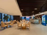 The Art Nest Hotel Nha Trang 2/4 広場周辺のホテル