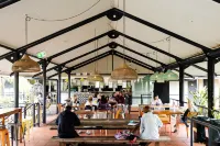 YHA Byron Bay - breakfast