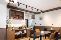 Yufeng Hotel