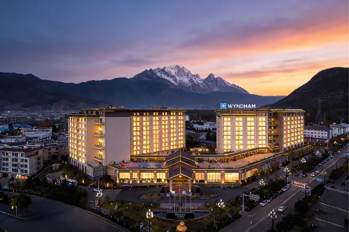 Wyndham Lijiang Yulong Hotel(Lijiang Railway Station) Hotels in Yulong Naxi Autonomous County