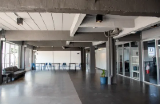 廊曼機場IU飯店