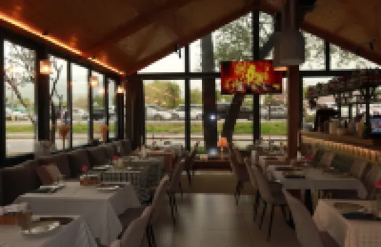 Mosh Mosh Boutique Hotel Hotels near First President park