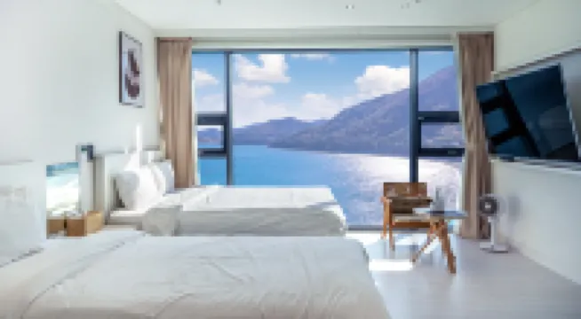 Le Grand Bleu Resort