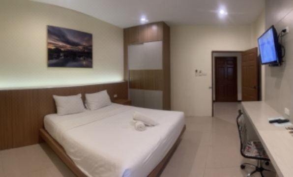 Chansuda Lake View Hotel