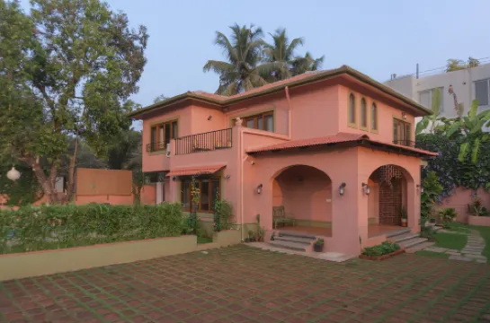 Flor do lis - 4 BHK Poolside villa in Vagator