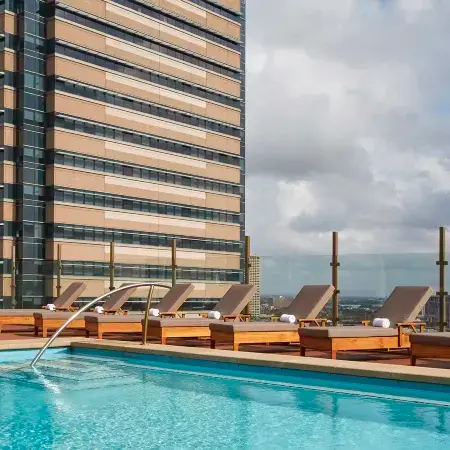 Blossom Hotel Houston, Curio Collection by Hilton Отели рядом с достопримечательностью «Остановка скоростного трамвая Museum District»