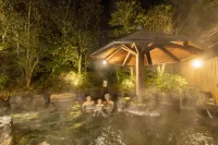 Ooedo Onsen Monogatari Premium Seiunkaku(Old:Yukai Resort Premium Seiunkaku) - avec sources thermales