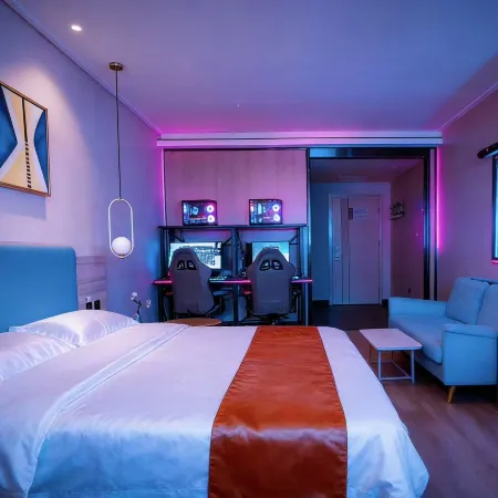 Qingye E-sports B&B (Dongying Wanda Plaza Xingkai Home Furnishing Store)