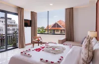 HOMEWOOD HOTEL