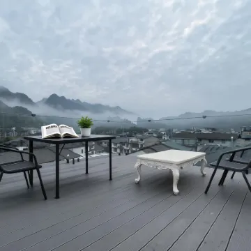 漢宿·異域風情客棧(張家界武陵源店) 鄰近寶峯湖景區的酒店