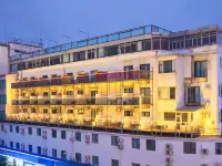 Beihai Yihai Qingcheng Seaview Hotel (Old Street Underwater World Shop)