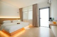Jijian Mountain · Cloudy Mountains and Rivers Villa Resort - New