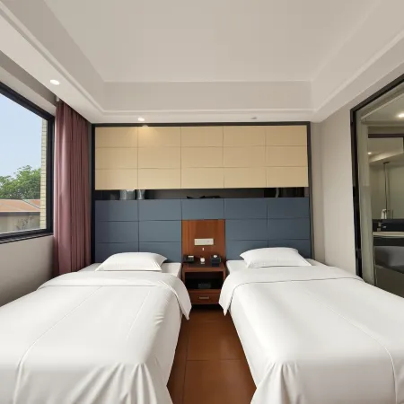 Longshan Hotel Отели рядом с достопримечательностью «Храм Цзиньтай»