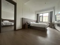 Shiping Yilongyi Smart Hotel