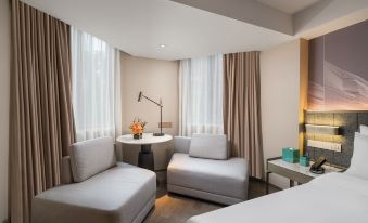 Guangdong Mansion (Guangzhou Zhujiang New Town Wuyangcun Metro Station Store)