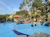 Desaru Tiara Waterpark Beach Resort 3-5PAX by BeeStay - Family