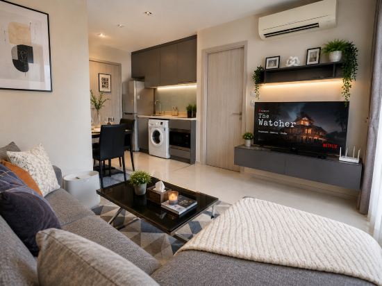 Modern Apt Near BTS | Central Bangkok | City Views