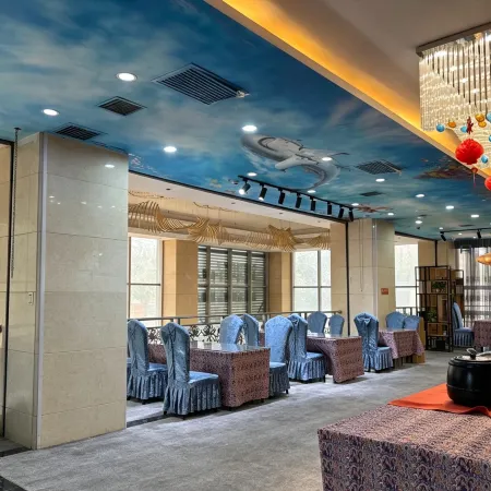 Hetianxia International Hotel (Hotan Night Market)