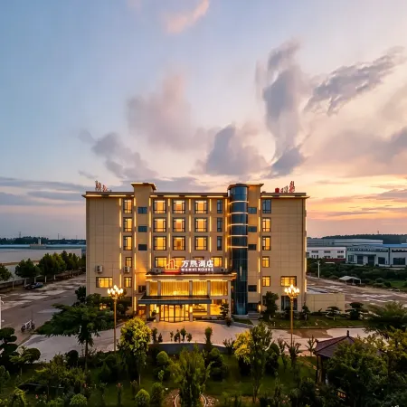 Wanxi Hotel (Dengzhou Huazhou Bus Station Branch)