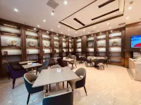Lavande Hotel (Zhuanghe Xiangyang Road) - parking