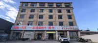 Jorge Enzalo Grand Hotel - parking