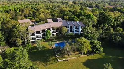 Grand Tamarind Lake - 4-Star