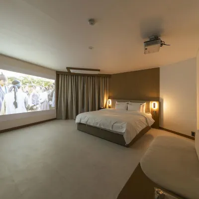 Hound Hotel Jeonju Ajung District Hotels near Jogyeongdan