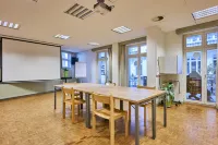 Jacques Brel Hostel - Hostels