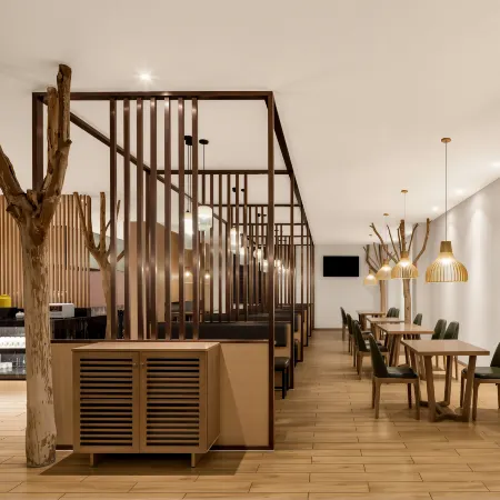YinXiuYunQiHotel